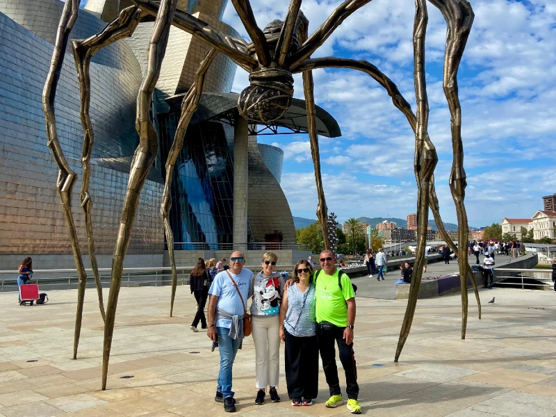Free Tour Bilbao Araña de la Memoria